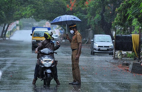 The Kerala state disaster management authority has urged people to stay indoors and remain alert. (Photo | A Sanesh, EPS)