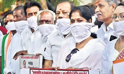 Congress workers on Thursday staged a silent protest at Satyamurthy Bhavan after release of Rajiv Gandhi assassination convict AG Perarivalan | P Jawahar