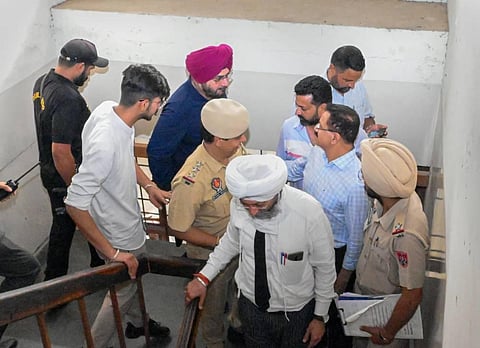 Congress leader Navjot Singh Sidhu surrenders in the CJM court, in Patiala, Friday, May 20, 2022. (Photo | PTI)