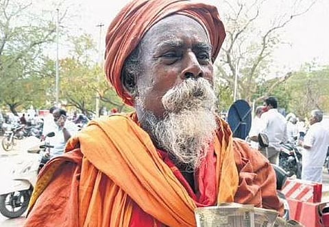 This TN man begs to donate money for needy