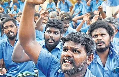 Chennai Metro water workers continued their protest seeking permanent employment at MEC Nagar in Chennai on Wednesday | Ashwin