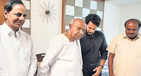 Telangana CM K C Rao with JD(S) leaders H D Deve Gowda and H D Kumaraswamy at thier residence in Bengaluru on Thursday | EXPRESS