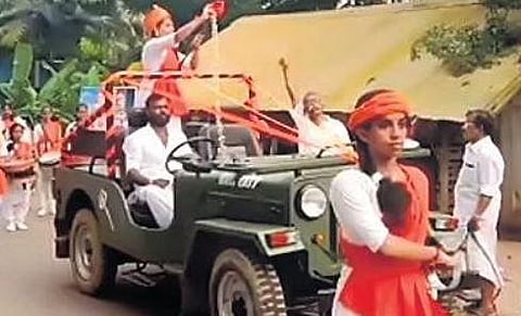 The rally taken out by members of Durga Vahini at Keezharoor in Thiruvananthapuram where swords were brandished | VIDEO GRAB