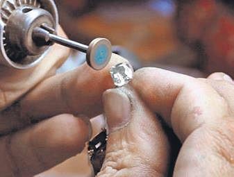 US sanctions begin to bite Surat diamond traders