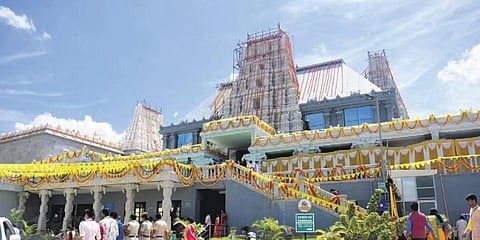 ISKCON’s Sri Rajadhiraja Govinda Temple decked up ahead of inauguration by President Ram Nath Kovind in Bengaluru on Tuesday | Ahishkrishna  HP