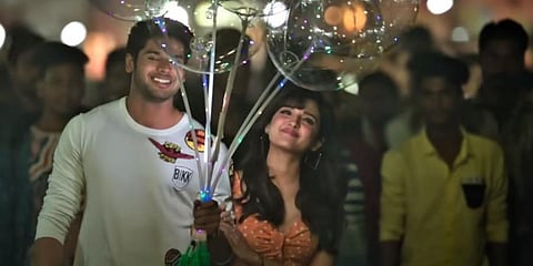 A screengrab from the reprise version of the song 'Tere Bin Kya'  from the movie 'Nikamma'.