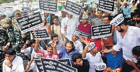 Students and activists from various organisations stage a protest in the city against the newly announced Agnipath scheme on Friday. (Photo | Shekhar yadav)