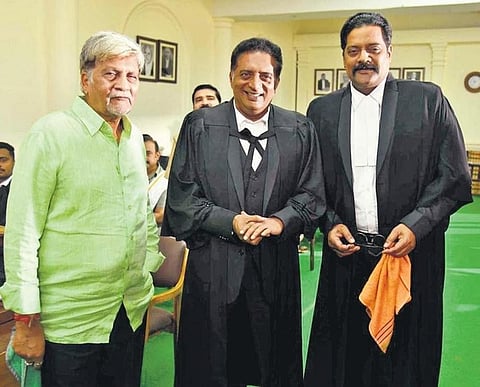 Rajendra Singh Babu, Prakash Raj, and Ravi Shankar on the sets of Veera Kambala. (File Photo)