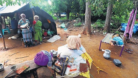 Residents camp out at temporary tents in Kutladampatti; a demolished house at Periyar Samathuvapuram (right) | kk sundar