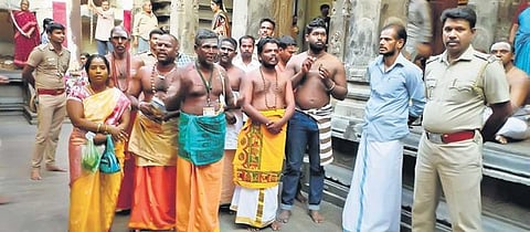 Devotees singing the Devaram and Thiruvasagam at Nataraja temple | Express
