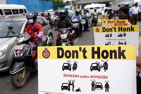 School students holds placards on the first day of the ‘No Honking’ Awareness week from June 27 to July 3 organised by the Greater Chennai Traffic Police. (Photo | R Satish Babu, EPS)