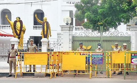 Police personnel deployed at the AIADMK headquarters in Chennai. (Photo| Martin Louis, EPS)