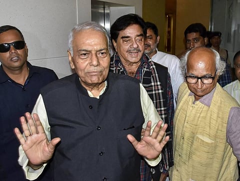 Opposition's presidential candidate Yashwant Sinha with TMC MP Shatrughan Sinha during an election campaign meeting, in Patna, Friday, July 15, 2022.  (Photo | PTI)