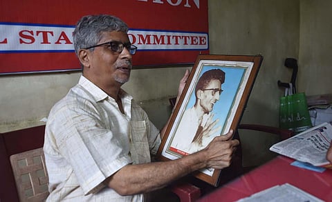 Abhijit Majumdar, son of Naxal leader Charu Majumdar, during commemoration of his father's death anniversary, in Kolkata. (Photo | PTI)