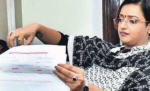 Swapna Suresh interacting with mediapersons at HRDS office in Chandranagar, Palakkad recently.