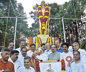 The statue of Kannada saint-poet Sarvajna at Jeeva Park in Ayanavaram