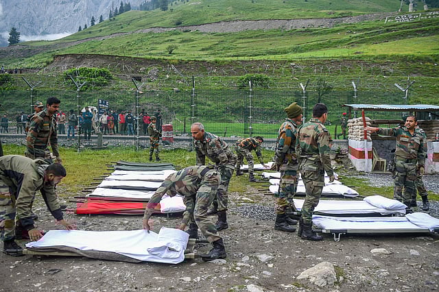 Apart from weather-related hazards, officials have said that pilgrims face an increased threat of attacks from Muslim rebels who have fought for decades against Indian rule. The pilgrimage has been targeted in past attacks by suspected rebels who accuse Hindu-majority India of using it as a political statement to bolster its claim on the Muslim-majority disputed region. (Photo | PTI)