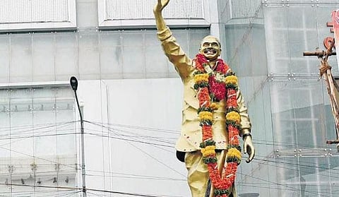 Congress wants YSR memorial park at Tank Bund