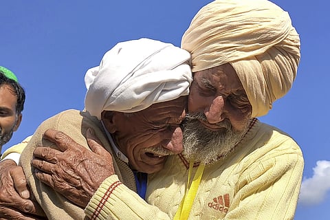 Indian, Pakistani brothers reunite 75 yrs after Partition with help of YouTuber