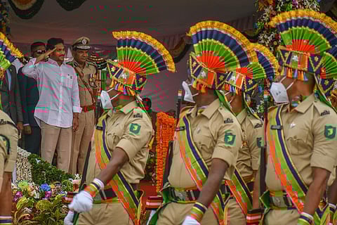 Chief Minister YS Jagan Mohan Reddy at the I-Day celebrations organised at the IGMC Stadium in Vijayawada;