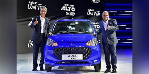 Maruti Suzuki India (MSIL) MD & CEO Hisashi Takeuchi with Senior Executive Director, Marketing & Sales, Shashank Srivastava (R) at the launch of the new Alto K10, in New Delhi. (Photo | PTI)