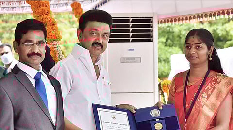 Nagai woman wins bravery award for saving children from drowning