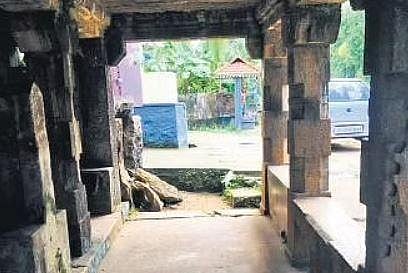 Resting place of yore yearn for respite  