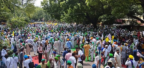 Farmers shouting slogans during their protest at Jantar Mantar in New Delhi on Monday. (Photo | Shekhar Yadav, EPS)