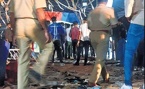 The police evacuating people at Kozhikode beach on Sunday | Express