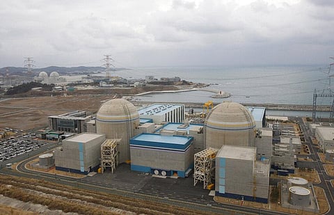 Nuclear power plants, Kori 1, right, and Shin Kori 2 are seen in Ulsan, South Korea, Feb. 5, 2013. (File photo | AP)