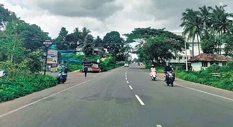 Palakkad—Kulappully road at Kallekad