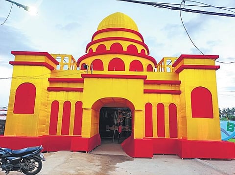 A Rashtrapati Bhavan themed gate at Nuapada locality in Cuttack  | express