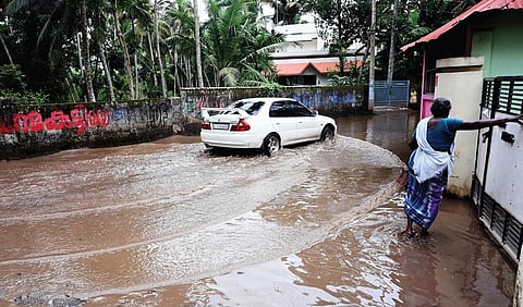 A sight from Manivilakom at Karumom where pedestrians and motorists struggle to commute due to flash flood. (Photo | Vincent Pulickal, EPS)