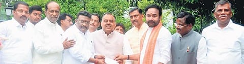Dasoju Sravan joins BJP in the presence of Telangana BJP in-charge Tharun Chug and Union Minister of Tourism G Kishan Reddy in Delhi on Sunday.