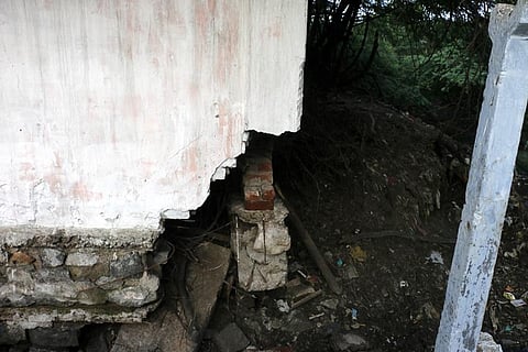 CCMC school in Varadharajapuram doesn't have basic necessities: Parents