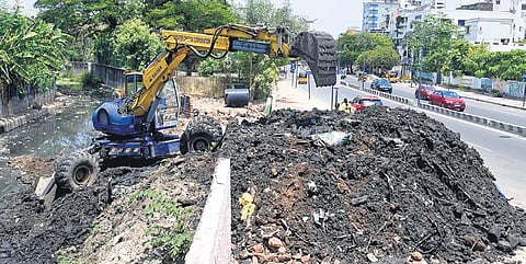 Work under way at Mambalam canal near T Nagar | R Satish Babu