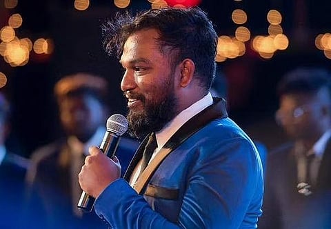 Music director Tenma.