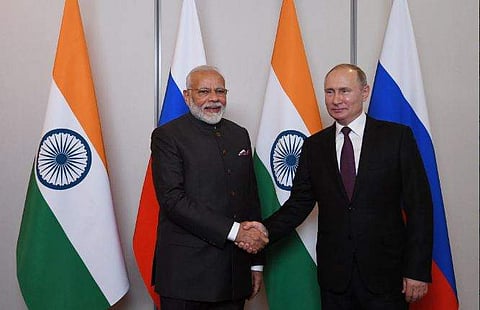 Russian President Vladimir Putin with Indian Prime Minister Narendra Modi (Photo | Twitter)