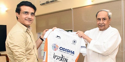BCCI president Sourav Ganguly (L) and Odisha CM Naveen Patnaik. (File Photo| Twitter)