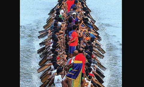 Rowers of Nadubhagom Chundan practising in Punnamada Lake ahead of Nehru Trophy Boat Race | Express