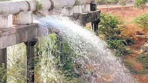 Burst pipes, water theft leak whopping Rs 576 crore from Kerala coffers per year