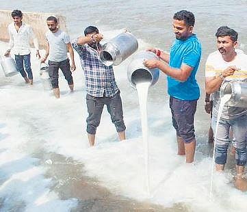 Maldhari community protests over bill