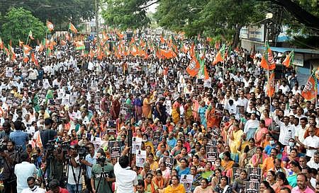 BJP workers protest attacks on right-wing supporters, in Coimbatore | Express
