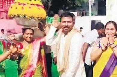 ‘Insult to goddesses’: Director of Public Health dances to DJ Tillu tune, draws flak