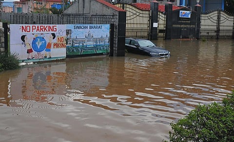 Residents of the apartments and villas, some of them costing up to Rs 13 crore each, blamed the BBMP for the deluge. (Photo | EPS)