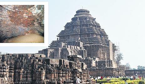 (INSET)Photograph of inner cavity of Jagamohan where sand has settled. The Sun Temple at Konark | ASI/Express