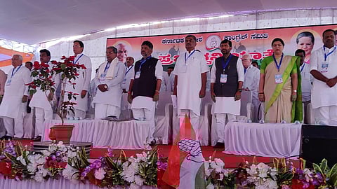 Congress leaders including Leader of Opposition Siddharamaiah and KPCC President DK Shivakumar during the 'Praja Dhwani Yatre' in Belagavi, Jan 11, 2023. (Photo | Twitter @INCKarnataka)