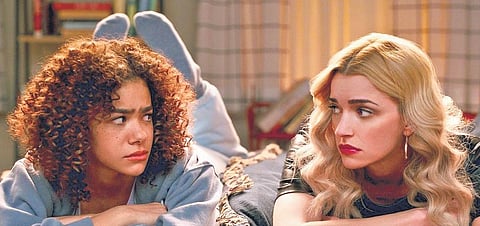 A still from ‘Ginny & Georgia S2 ‘