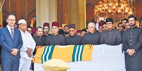 Police accord gun salute to titular Nizam VIII of Hyderabad