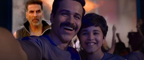 A still from the upcoming masala entertainer film 'Selfiee' starring Akshay Kumar and Emraan Hashmi. (Photo | YouTube screengrab)